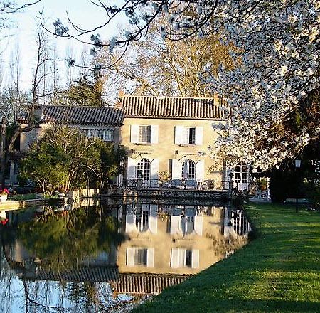Hôtel Domaine Du Moulin à Saint-Laurent-des-Arbres Extérieur photo