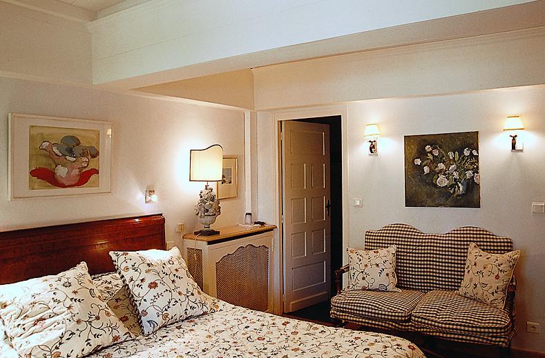 Hôtel Domaine Du Moulin à Saint-Laurent-des-Arbres Extérieur photo
